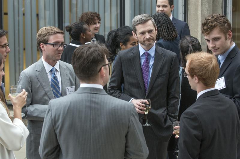 Dean Thomas J. Miles, the Clifton R. Musser Professor of Law and Economics, chatted with students.