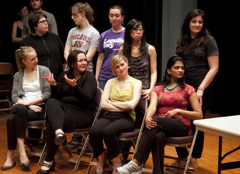 Students assume their poses. Students assume their poses.