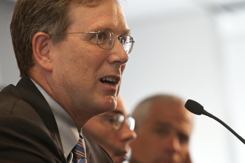 Judge Donald R. Cassling, '76, spoke on a panel of judges at Sidley Austin. Judge Donald R. Cassling, '76, spoke on a panel of judges at Sidley Austin.